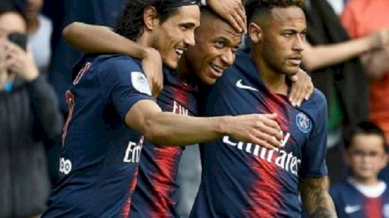 Edinson Cavani, Kylian Mbappe, dan Neymar Jr. (Foto: The National)