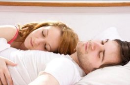 Ini Zona Sensitif Pria dan Wanita yang Jarang Disentuh Saat Bercinta