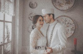 Akhirnya, Aura Kasih Unggah Foto Pernikahnya dengan Eryck Clecyu