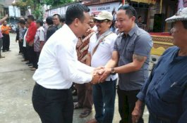 Andi Sudirman Sulaiman Bantu Korban Kebakaran di Tana Toraja