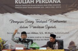 Kuliah Perdana STIBA, Pakar Urai Kontroversi dalam Penulisan Sejarah