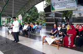 Wawali Parepare Lepas Gerak Jalan Sehat Hari Amal Bakti Kementerian Agama