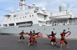 Kapal Perang China Sandar di Dermaga Jamrud Utara Surabaya