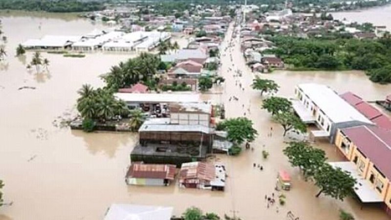 Masa tanggap darurat banjir Barru diperpanjang hingga 8 Januari 2019.