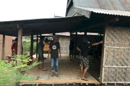 Usai Bermesum dengan Istri Tetangga, Pria Jeneponto Ini Pura-Pura Cari Ayam di Kolong Rumah