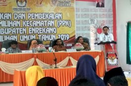 Hadiri Pelantikan Penyelenggara Pemilu, Ini Pesan Wabup Enrekang