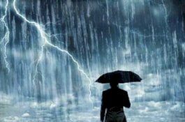 Cuaca Hari Ini, BMKG: Waspada Petir, Angin Kencang dan Gelombang Tinggi