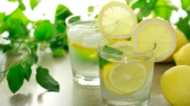 Manfaat Air Lemon untuk Maag