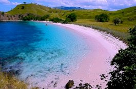 Berikut Destinasi Wisata Alam Indonesia yang Sering Dikunjungi Wisatawan
