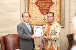 Dikunjungi Duta Besar Tiongkok, Danny Rencana Bangun Kereta dalam Kota