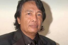 Meski Muntah Darah, Torro Margens Rampungkan Film Sebelum Meninggal