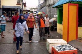 Cuaca Buruk, Harga Ikan di Makassar Melambung Tinggi