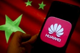 Kirim Tweet Lewat iPhone, Huawei Potong Gaji Karyawannya