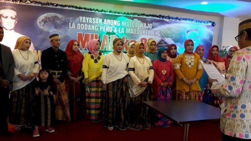 Perayaan Milad Arung Matoa Wajo La Oddang Pero dan La Maddukelleng di Hotel Grand Asia, Makassar, Sabtu malam, (5/1/2019). (Foto: Deni Indrawan/Rakyatku.com)