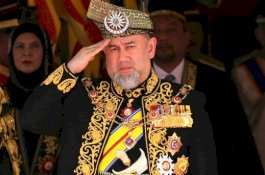 Usai Nikahi Mantan Ratu Kecantikan Rusia, Raja Malaysia Turun Tahta