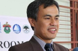 Jadi Kado Pergantian Tahun, Ini Profil Dua Guru Besar Baru Unhas