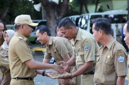 Awali 2019, Bupati Bantaeng Beri Penghargaan ke ASN Disiplin