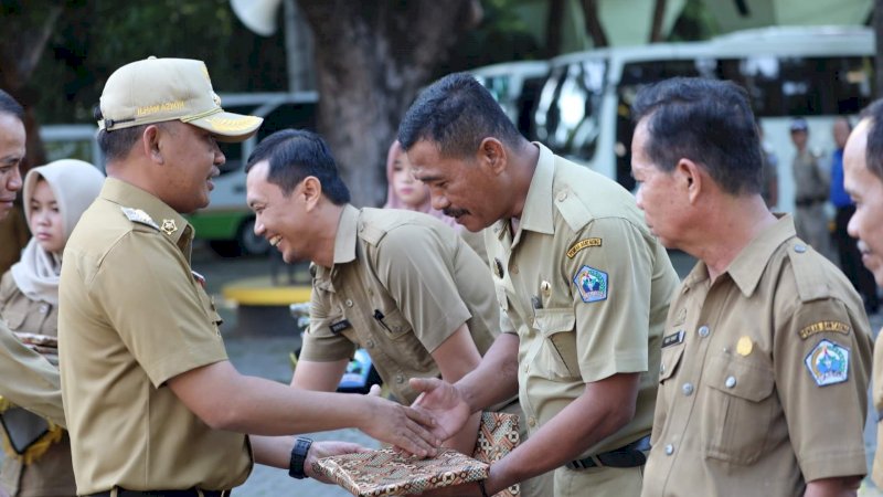 Awali 2019, Bupati Bantaeng Beri Penghargaan ke ASN Disiplin