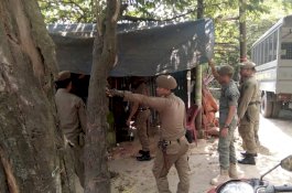 Bikin Macet, Penjual Durian di Jalan Tun Abdul Razak Dibongkar