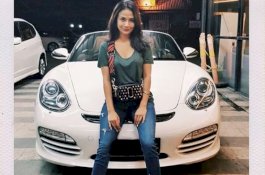 Segini Harga Mobil Mewah Vanessa Angel