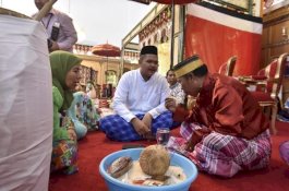 Diawali Ma'Gentung, Begini Rangkaian Prosesi Pernikahan Putra Nurdin Abdullah