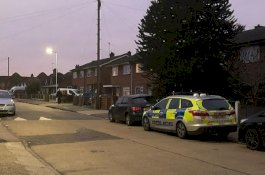 Usai Cekik Istrinya, Moula Gantung Diri