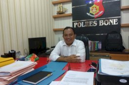 Video Porno Seret Oknum Guru di SMA Negeri 18 Bone