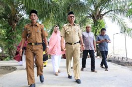 Resmikan Pantai Balo-Balo, Husler Sekaligus Sumbang Masjid