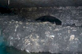 Massa Lemak Raksasa Ditemukan di Saluran Pembuangan