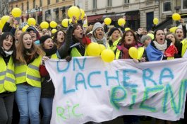 Prancis Keluarkan Aturan Baru untuk Tekan Demonstran Rompi Kuning