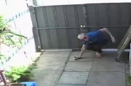 Maling Ini 2 Jam Makan Cokelat, Cuci Baju dan Potong Kuku di Rumah Korban