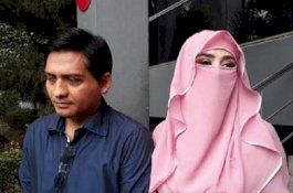 Tiara Pakai Cadar dan Tak Lagi Menyanyi, Lucky Hakim Mengaku Masih Sering Berhubungan