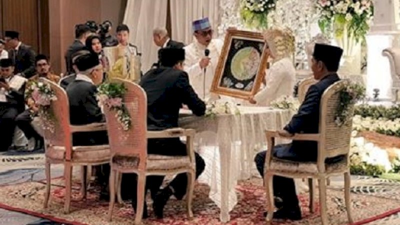 Presiden Jokowi dan HM Alwi Hamu menjadi saksi pernikahan Rapsel Ali dan Siti Nur Azizah Ma'ruf, Rabu (9/1/2019).