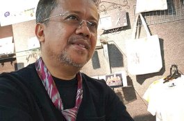 Pimpin Delegasi DPD RI ke Rusia, Iqbal Parewangi Pakai Dasi dari Sutra