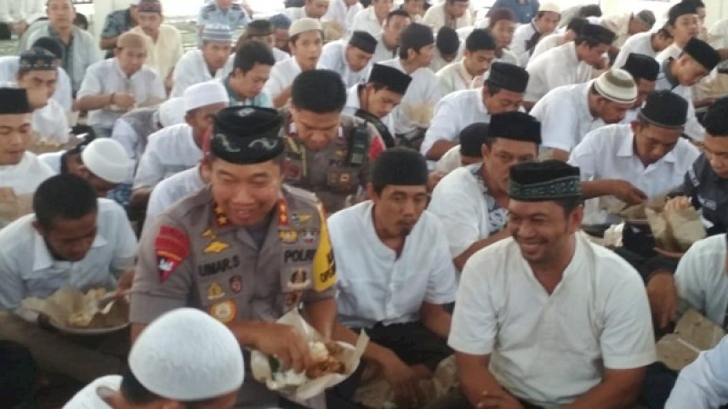 Kapolda Sulsel, Irjen Pol Umar Septono, di Masjid Rutan Klas 1 Makassar, Kamis (10/1/2018).