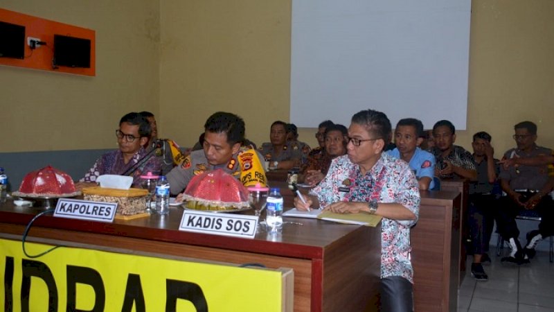 Suasana video conference di Mapolres Sidrap, Jumat (11/1/2019).