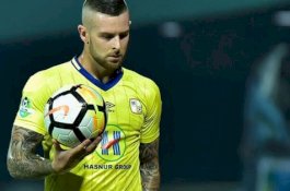 Aaron Evans Beri Kode Keras Gabung PSM Makassar