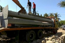 Rangka Baja dari Cikarang Tiba, Dua Proyek Jembatan di Jeneponto Dikebut