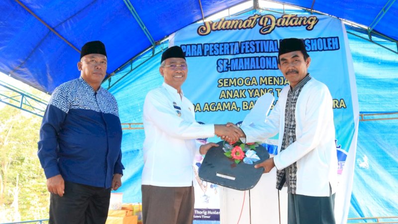 Buka Festival Anak Saleh Indonesia, Husler Serahkan 3 Bus Sekolah