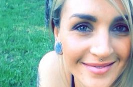 Usai Bunuh Wanita Cantik, Orang Gila Ini Berdiri Bugil di Semak-semak