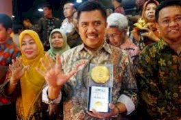 Maros Raih Piala Adipura Keenam