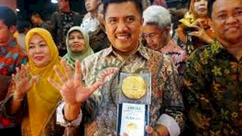 Maros Raih Piala Adipura Keenam