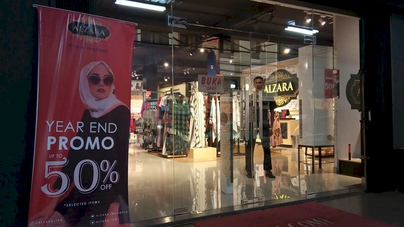 Ajak Muslimah Tutup Aurat, Butik Alzara Kasih Diskon 50%