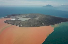 Tinggi Gunung Anak Kratakau Berkurang 228 Meter, Abunya Suburkan Samudra Hindia