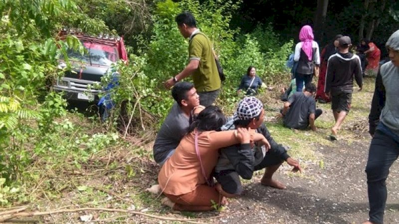 Penumpang terluka saat truk mundur di pendakian Lejja. Satu orang meninggal dunia.