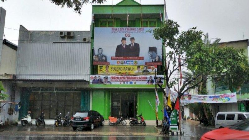 Baliho Prabowo-Sandi di Solo tak lagi mencantumkan foto Gatot Nurmantyo.