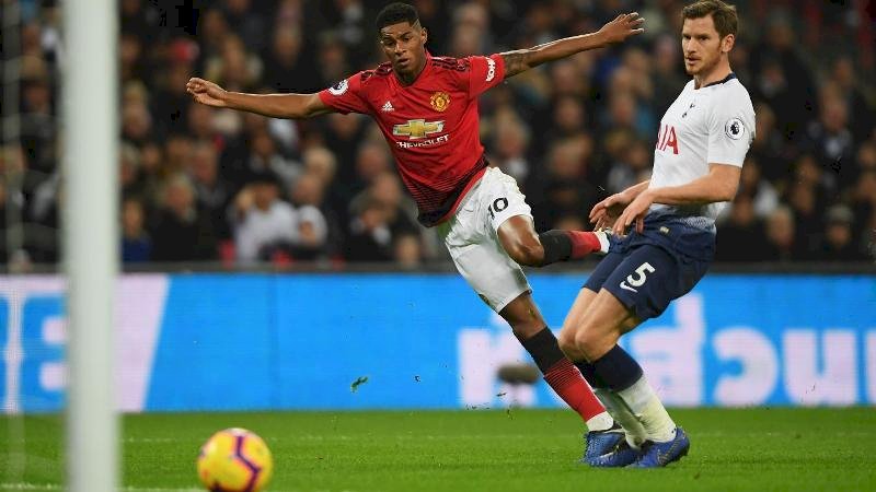 Marcus Rashford saat membobol gawang Tottenham Hotspur. Ist