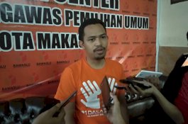 Bawaslu Makassar Plenokan Kajian Awal Laporan Relawan Prabowo-Sandi Malam Ini