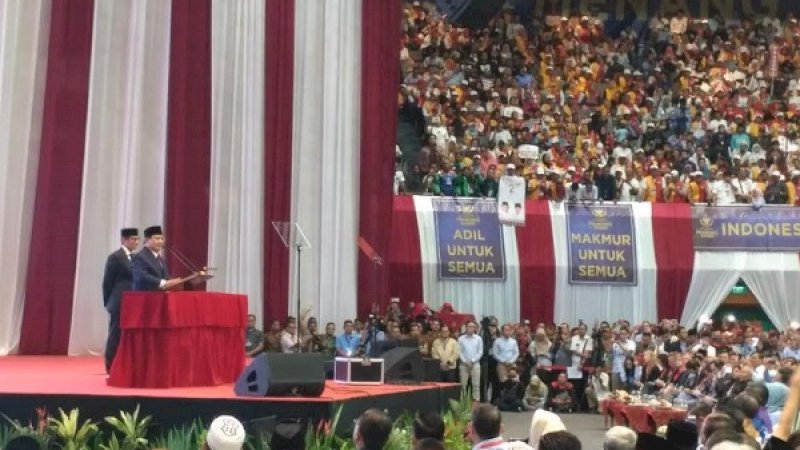 Prabowo Subianto dan Sandiaga Uno, saat menyampaikan visi misinya di JCC, Senin (14/1/2019). (Foto: Fathul Khair/Rakyatku)