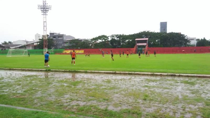 Suasana latihan pemain PSM Makassar di Stadion Andi Mattalatta, pada Selasa (15/1/2019).